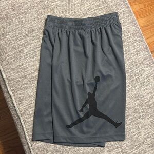 Jordan Boys Shorts Medium 10-12 Gray Basketball Athletic